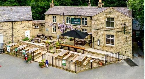 The best available hotels & places to stay near Bamford - Bamford