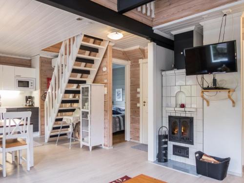 Et tv og/eller underholdning på Holiday Home Vuokatin atso by Interhome