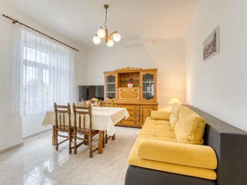 Apartment Edo-2 by Interhome