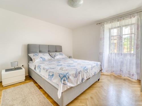Apartment Edo-2 by Interhome