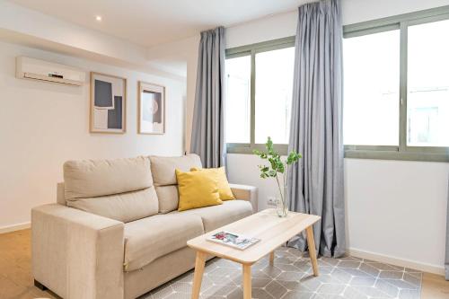 Posezení v ubytování Feelathome Merced Apartments