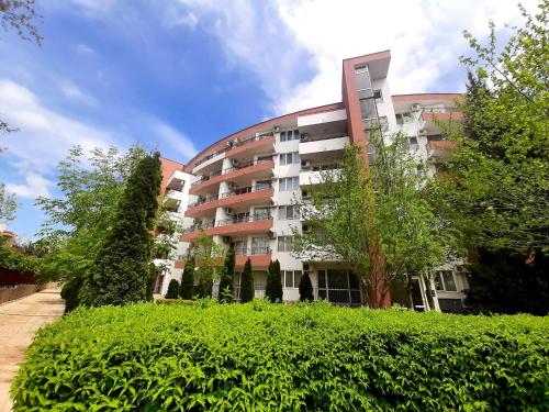 Afbeelding uit fotogalerij van Riviera Fort Beach Apartments by Kalina Resort, Ravda in Ravda