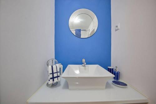 Charming Studio in Adamastor Super central by Lisbeyond