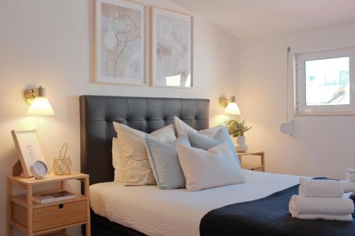 Downtown Terrace - 2 Bedroom Apt in Graça With Private & Sunny terrace!