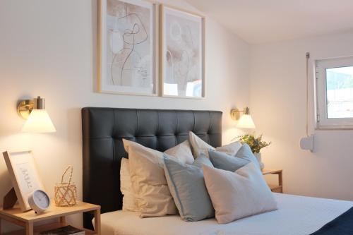 Downtown Terrace - 2 Bedroom Apt in Graça With Private & Sunny terrace!