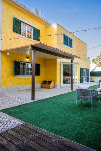 Sunny Villa in Lagoa de Albufeira - private pool by Lisbeyond