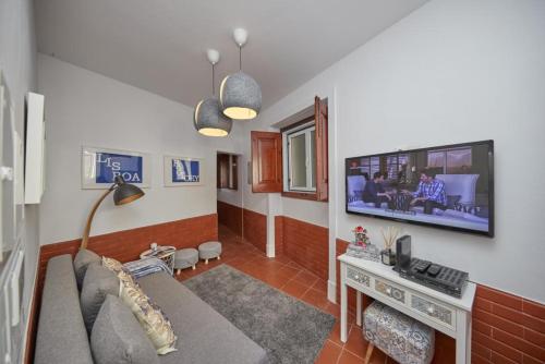 Lx Factory Apartment - Outside terrace by Lisbeyond