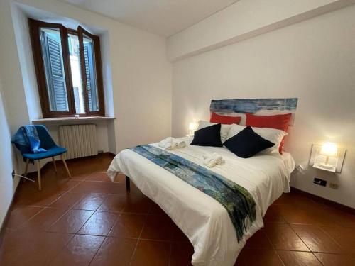 Ein Bett oder Betten in einem Zimmer der Unterkunft Romeo apartament