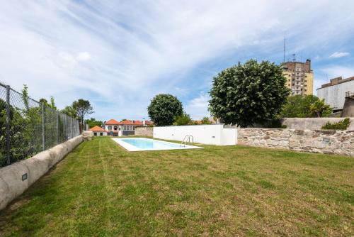 Porto Grandeur Collection - D. João IV Pool & Garden Apartment