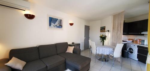 OPEN, T2 42m2, 4 personnes, clim, balcon, piscine