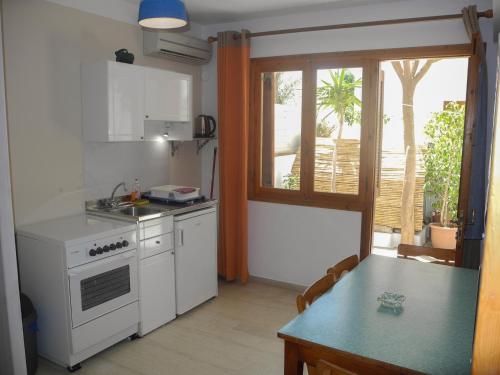 Mama's Rooms - Eurostudiosnaxos