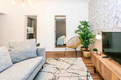 Chic 2BR in Historic Alfama | Heart of Lisbon Culture by Lisbeyond