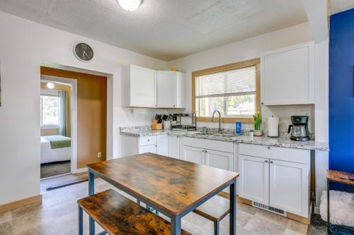 A kitchen or kitchenette at Cozy Home with Backyard about 3 Mi to Downtown Saginaw!