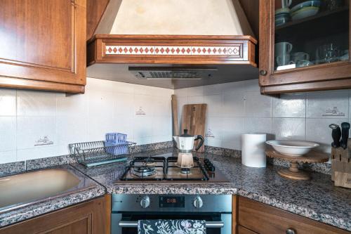 Dapur atau dapur kecil di Te Vojo Ben -Furnished Flat-