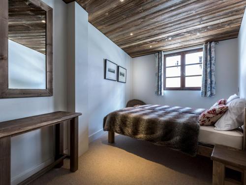 Duplex de standing 5 pièces au cœur du vieux village de Val-d'Isère, skis aux pieds