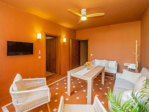 Foto Cubo's Beach & Parking Jardines de Don Carlos 6