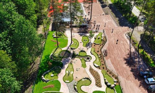 an overhead view of a park with a garden at Kiiski Home in Teijo
