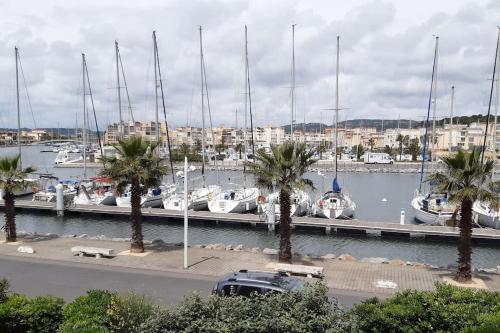 Appart. calme 5 Pers vue sur le port de gruissan