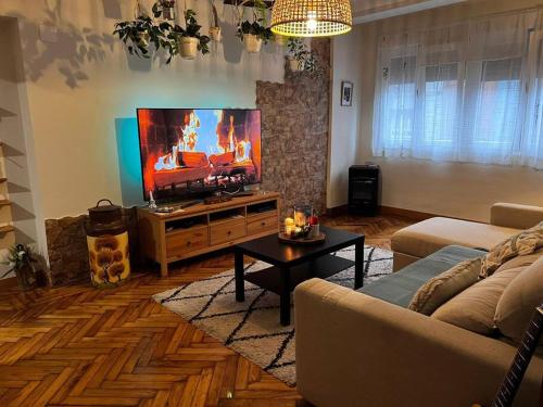 Amplio Piso 110m - Moderno y 2 Baños - Poniente