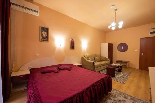 Gallery image of Family Hotel Enica in Teteven