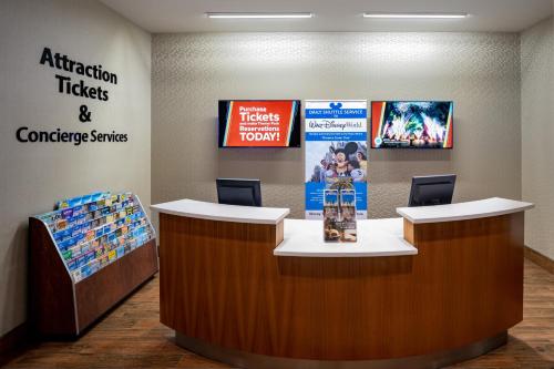 SpringHill Suites by Marriott Orlando at FLAMINGO CROSSINGS Town Center-Western Entrance Image