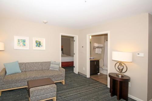 TownePlace Suites by Marriott Aiken Whiskey Roadにあるシーティングエリア
