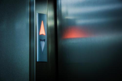 a close up of a door with a sign on it at Apartamentos Villa Zoila Nigrán in Nigrán
