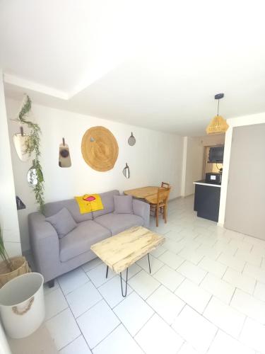 Η κουζίνα ή μικρή κουζίνα στο Le cosy