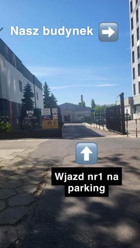 a screenshot of a warded mtn ma parking at WiguryTower Apartaments 71' in Łódź