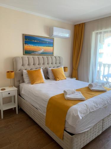 Foto Valencia Gardens Deluxe Apartments 3