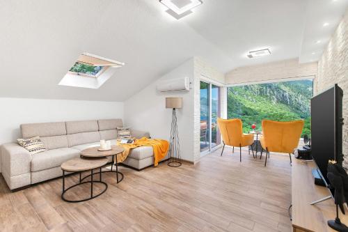 TV a/nebo společenská místnost v ubytování Apartment Petar 2