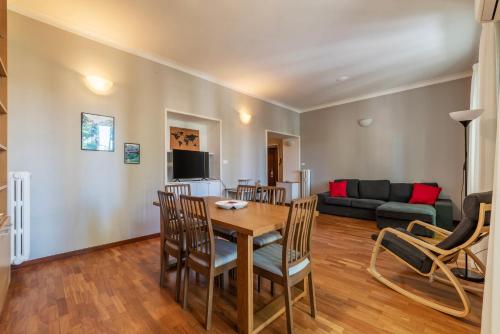 GuestHost - Rione Prati Comfy Apartment