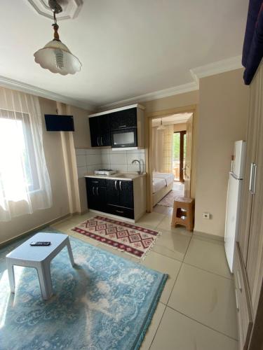 Ένα ή περισσότερα κρεβάτια σε δωμάτιο στο Lapina Suite & Restaurant