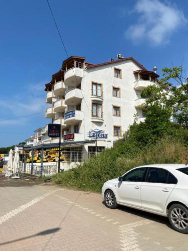 Το κτήριο όπου στεγάζεται  το δωμάτιο σε οικογενειακή κατοικία