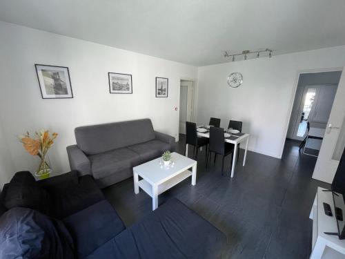 Zdjęcie z galerii obiektu T5 4 chambres Gratte ciel, Villeurbanne, meublé w mieście Villeurbanne