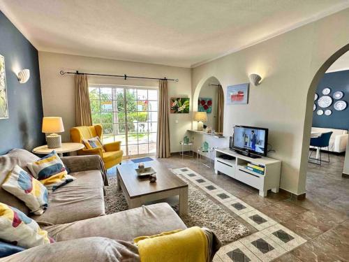 Casa Buccaneer, 2 Bedroom Garden Apartment in Praia da Luz