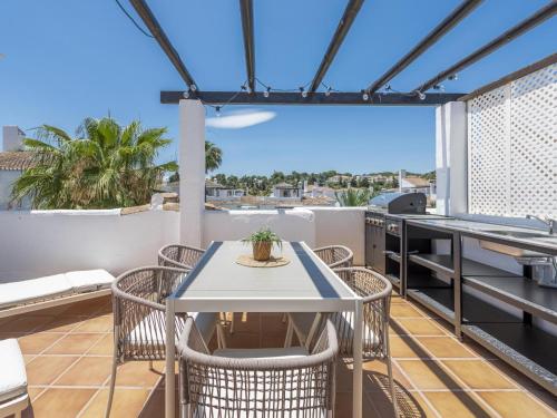 Los Naranjos Beautiful 1 Bedroom penthouse