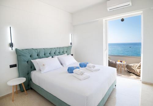 Lost in the view, Luxury Apartment with Seaview