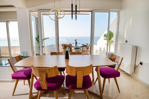 Lost in the view, Luxury Apartment with Seaview
