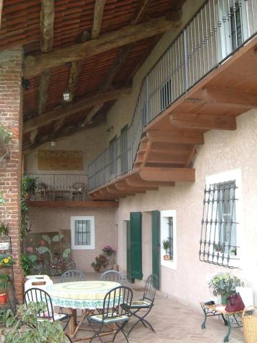 Nelle Langhe tra castelli e vigneti – Photos 3