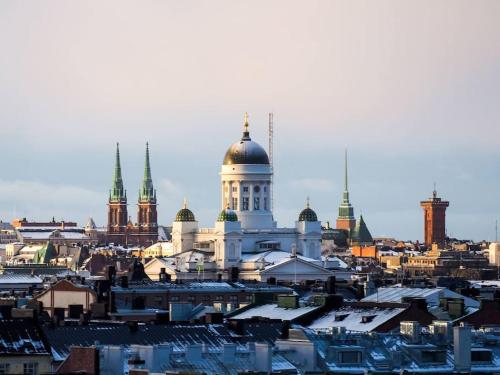 Kuvagallerian kuva majoituspaikasta Sunset views over Helsinki rooftops, joka sijaitsee Helsingissä