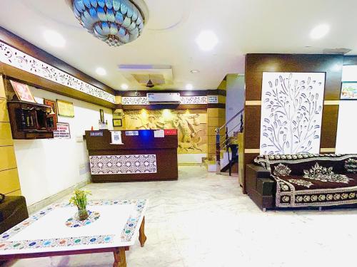 Blossom residency By Dolphin 500 Mtr Taj mahal 로비 또는 리셉션