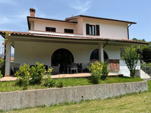 Fotografie z fotogalerie ubytování Villa Lori v destinaci Fornaci di Barga