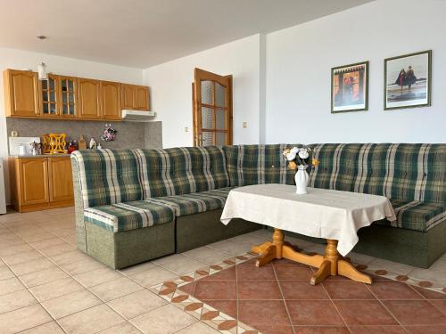 Panorama Chantall-izby,apartmány s výhľadom na more