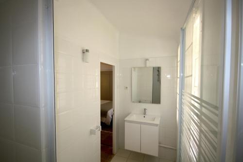 Bilik mandi di Appartement Quartier Mazarin