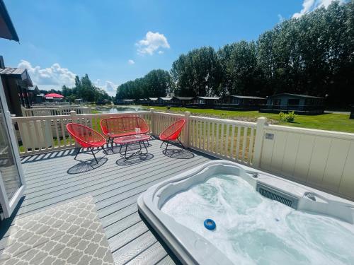 Host & Stay - Tarn Lodge photo 23