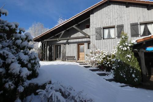 Chalet Les 3 Chênes Xonrupt-Longemer à 2 pas de GERARDMER et des lacs semasa musim sejuk