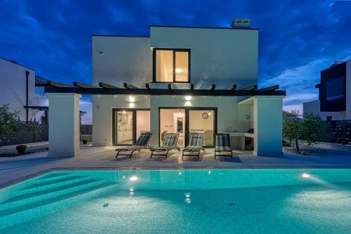 Villa-Osmium Galizana