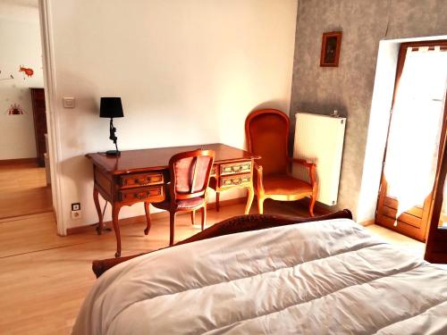 Katil atau katil-katil dalam bilik di GÎTE LE GELEINFÊTE II VOSGES à proximité de GERARDMER