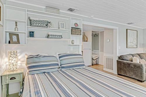 Ένα ή περισσότερα κρεβάτια σε δωμάτιο στο Silver C Cottage